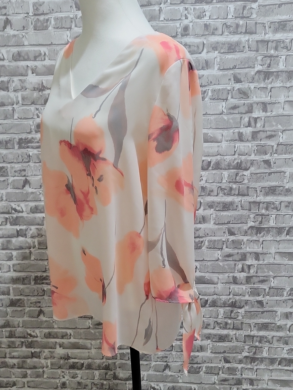 The Limited Cream Sheer  Blouse with Peach & Gray Floral Print Sz M, Tie Sleeves